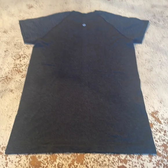 Lululemon Swiftly Tech 2.0 short sleeve shirt - Picture 2 of 5